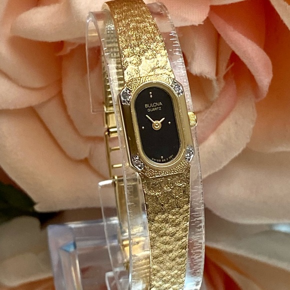 Bulova Accessories - Vintage 1987 Bulova Diamond Accented Bezel Swiss Quartz Dress Watch
